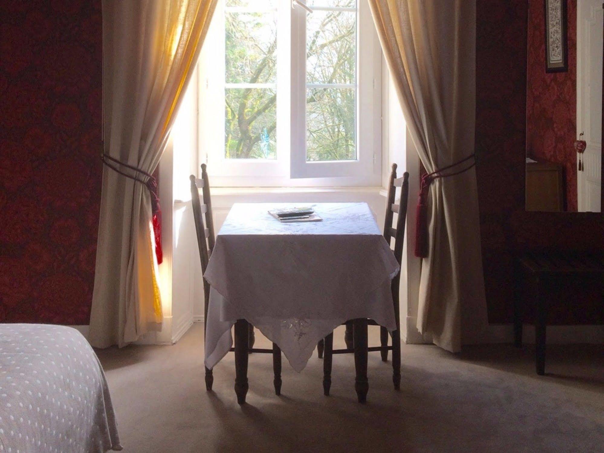Hotel De France Et De Russie Thiviers Esterno foto